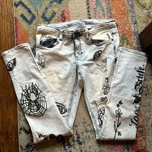 Men’s Stylish Ripped Jeans